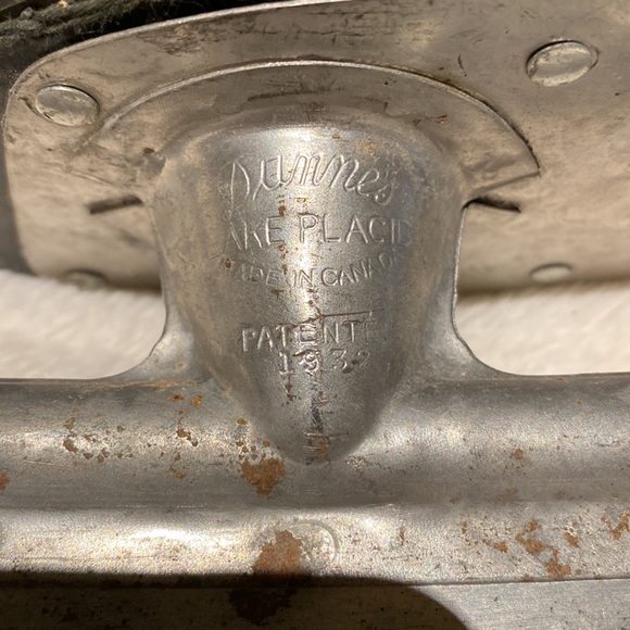 Vintage Dunne’s Leather Skates - Picture 4 of 9
